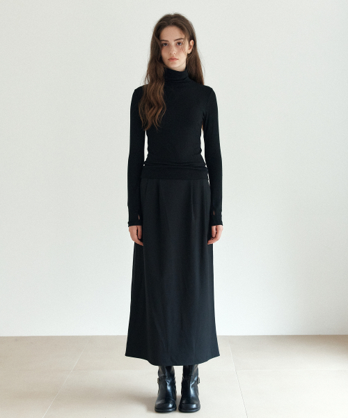 YUPPE(ヨッペ)の「ツーピンタックスカート_ブラック(スカート・レディース・その他・SMALL/MEDIUM)」の3枚目の写真
