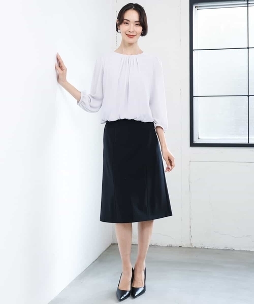MICHEL KLEIN（ミッシェル・クラン）の「[通勤におすすめ]バルーンヘムブラウソー（シャツ/ブラウス・レディース・ホワイト/ライトグレー・38）」の20枚目の写真