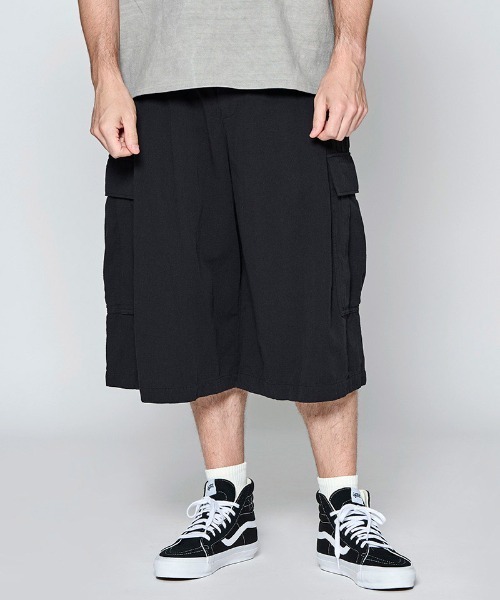 ACANTHUS（アカンサス）の「mp15425- Baggy Cargo Shorts バギーカーゴショートパンツ(PT2702)（その他パンツ・メンズ・ベージュ/ブラック・XL/L/M/S）」の2枚目の写真