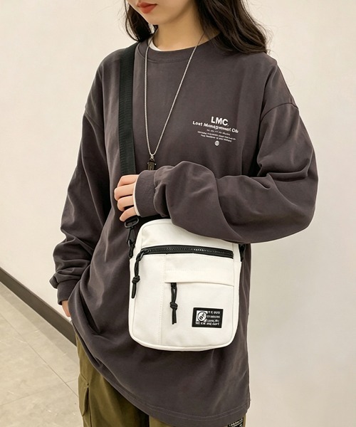 Miniministore(ミニミニストア)の「カジュアルミニショルダーバッグ(ショルダーバッグ・レディース・ホワイト/ロイヤルブルー/ブラック/イエロー・FREE)」の1枚目の写真