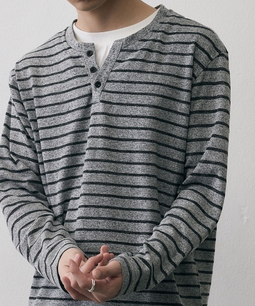 Shoowtime（ショウタイム）の「Vintage Border Henley Neck Long Sleeve Tee / ヴィンテージ ボーダー ヘンリーネック ロングスリーブTシャツ（Tシャツ/カットソー・メンズ・ブラック系・X-LARGE/LARGE/MEDIUM）」の6枚目の写真