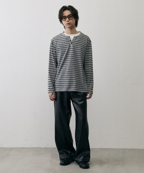 Shoowtime（ショウタイム）の「Vintage Border Henley Neck Long Sleeve Tee / ヴィンテージ ボーダー ヘンリーネック ロングスリーブTシャツ（Tシャツ/カットソー・メンズ・ブラック系・X-LARGE/LARGE/MEDIUM）」の7枚目の写真