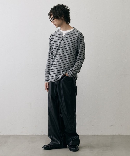 Shoowtime（ショウタイム）の「Vintage Border Henley Neck Long Sleeve Tee / ヴィンテージ ボーダー ヘンリーネック ロングスリーブTシャツ（Tシャツ/カットソー・メンズ・ブラック系・X-LARGE/LARGE/MEDIUM）」の10枚目の写真