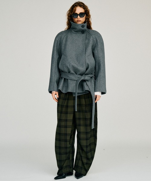 PRANK PROJECT（プランクプロジェクト）の「【2026Winter Pre-Order】ローウエステッドハイネックウールミドルコート / Low-Waisted High-Neck Wool Middle Coat（その他アウター・レディース・カーキ/グレー/ブラック・FREE）」の14枚目の写真