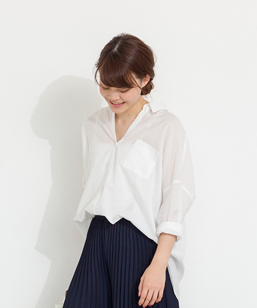 NATURAL BEAUTY BASIC（ナチュラルビューティーベーシック）の「【JJ 5月号掲載】綿モダールシルクシャツ（シャツ/ブラウス・レディース・ホワイト系その他/ダークネイビー/ピンク系その他・SMALL/MEDIUM）」の2枚目の写真