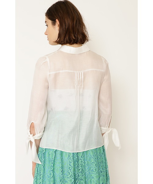 JILL STUART（ジルスチュアート）の「◆シルヴィアシアーブラウス（シャツ/ブラウス・レディース・ホワイト/ネイビー・MEDIUM）」の4枚目の写真