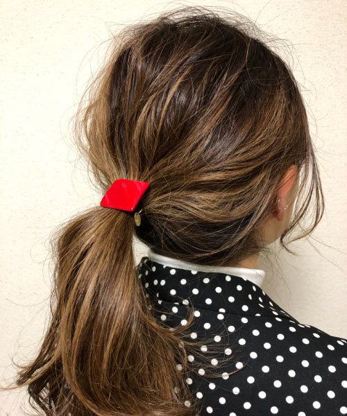 tone(トーン)の「【Kukulu TOKYO】スクエアポニー(ヘアゴム・レディース・ホワイト/クリア/ネイビー/ターコイズブルー/キャメル/レッド/オレンジ/ベージュ/ブラウン/グレー系その他/レッド系その他/グリーン系その他/ベージュ系その他/ブラウン系その他・FREE)」の11枚目の写真