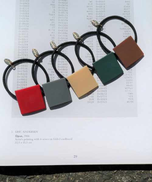 tone(トーン)の「【Kukulu TOKYO】スクエアポニー(ヘアゴム・レディース・ホワイト/クリア/ネイビー/ターコイズブルー/キャメル/レッド/オレンジ/ベージュ/ブラウン/グレー系その他/レッド系その他/グリーン系その他/ベージュ系その他/ブラウン系その他・FREE)」の19枚目の写真