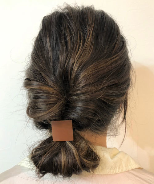 tone(トーン)の「【Kukulu TOKYO】スクエアポニー(ヘアゴム・レディース・ホワイト/クリア/ネイビー/ターコイズブルー/キャメル/レッド/オレンジ/ベージュ/ブラウン/グレー系その他/レッド系その他/グリーン系その他/ベージュ系その他/ブラウン系その他・FREE)」の21枚目の写真