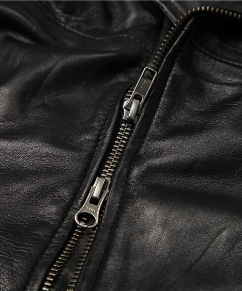 CIAOPANIC（チャオパニック）の「<WEB限定>【1 to 10 people】リプロダクト W Leather Riders JK（ライダースジャケット・メンズ・ブラック・SMALL/MEDIUM/LARGE）」の6枚目の写真