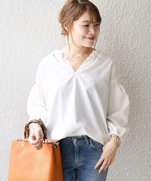 SHIPS（シップス）の「ギャザーブラウス◇（シャツ/ブラウス・レディース・ライトホワイト/ベージュ/ラベンダー・ONE SIZE）」の4枚目の写真