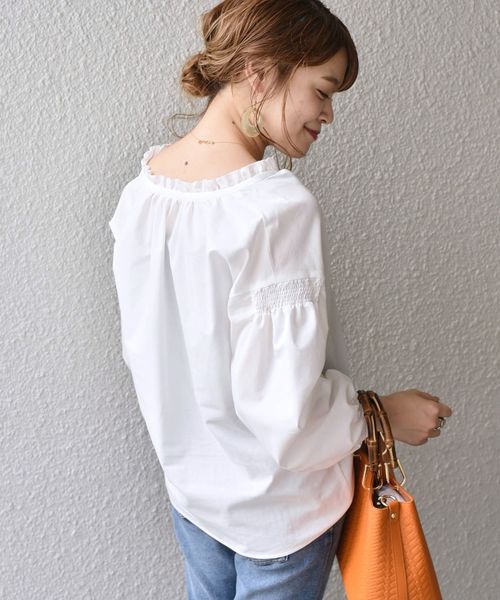 SHIPS（シップス）の「ギャザーブラウス◇（シャツ/ブラウス・レディース・ライトホワイト/ベージュ/ラベンダー・ONE SIZE）」の5枚目の写真