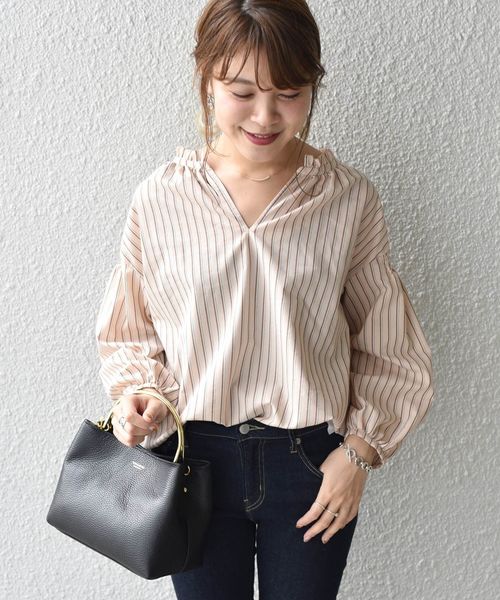 SHIPS（シップス）の「ギャザーブラウス◇（シャツ/ブラウス・レディース・ライトホワイト/ベージュ/ラベンダー・ONE SIZE）」の6枚目の写真