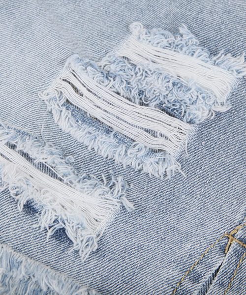 Julia Boutique(ジュリアブティック)の「ヴィンテージ風ダメージデニムショートパンツ・クラッシュデニム/17467(デニムパンツ・レディース・ネイビー/ブルー・S/M/L)」の5枚目の写真