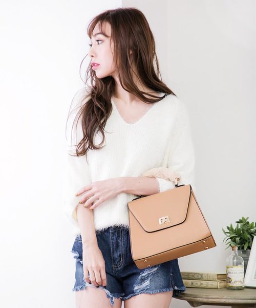 Julia Boutique(ジュリアブティック)の「ヴィンテージ風ダメージデニムショートパンツ・クラッシュデニム/17467(デニムパンツ・レディース・ネイビー/ブルー・S/M/L)」の6枚目の写真