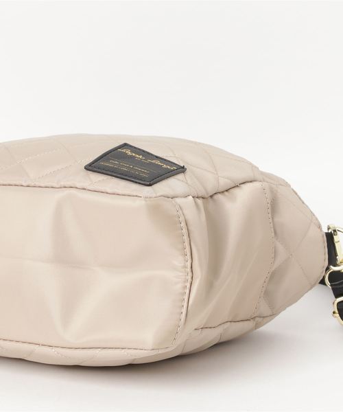 Legato Largo（レガートラルゴ）の「Legato Largo レガートラルゴ キルティング2WAYミドルトートバッグ（ショルダーバッグ・レディース・グレー/ブラック/オリーブ・FREE）」の5枚目の写真