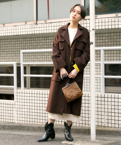 LOWRYS FARM（ローリーズファーム）の「Ｗフェイスパッチポケコート　816154（その他アウター・レディース・ブラウン/グレー・FREE）」の2枚目の写真