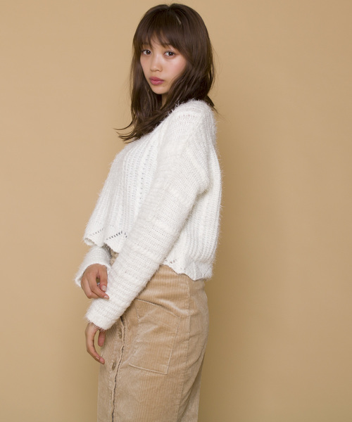 LUGG NAGG(ラグナグ)の「【Jewelobe/ ジュエローブ】裾スカラップ シャギーニット トップス(ニット/セーター・レディース・ホワイト/ピンク/イエロー/ブルー/グリーン・FREE)」の2枚目の写真