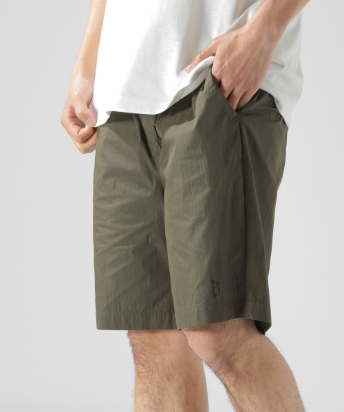 EVERLAST(スポーツ・ライフスタイル)（エバーラスト）の「【EVERLAST(エバーラスト)】合繊ショートパンツ（その他パンツ・メンズ・ブラック/カーキ・SMALL/MEDIUM/LARGE）」の2枚目の写真