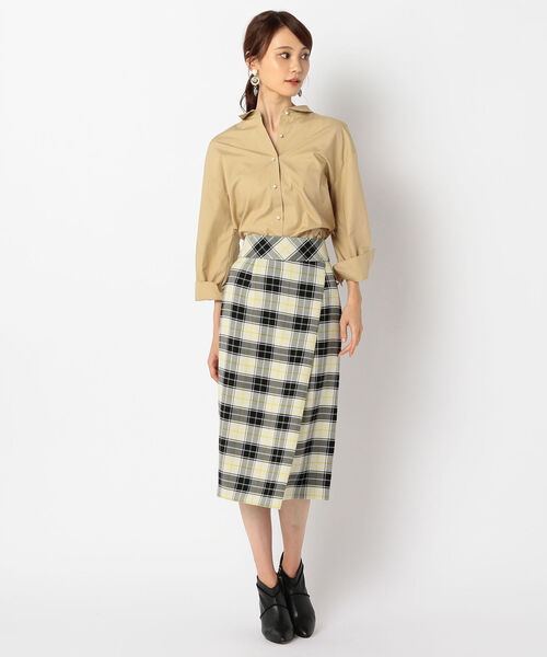 NOLLEY’S（ノーリーズ）の「パール釦２WAYシャツ（シャツ/ブラウス・レディース・ベージュ系その他3/ブルー系その他3/ホワイト/ベージュ/ベージュ系その他4・36/38）」の7枚目の写真