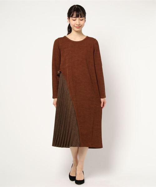 STYLEBLOCK(スタイルブロック)の「サイドチェック柄プリーツニットワンピース(ワンピース・レディース・ブラック/ベージュ/ブラウン・M)」の3枚目の写真