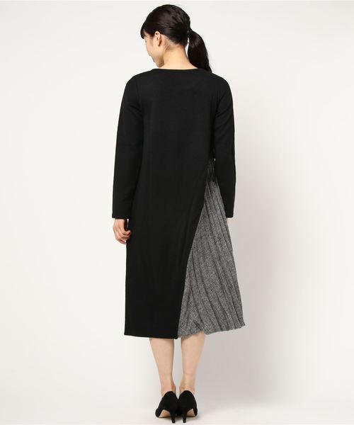 STYLEBLOCK(スタイルブロック)の「サイドチェック柄プリーツニットワンピース(ワンピース・レディース・ブラック/ベージュ/ブラウン・M)」の5枚目の写真
