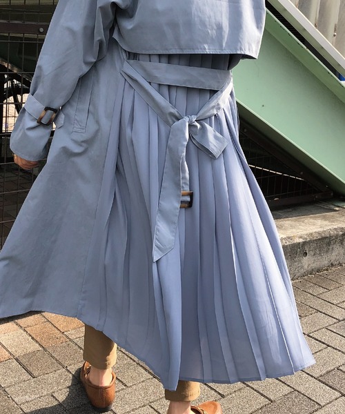 meJane（ミージェーン）の「バックプリーツ/トレンチコート（トレンチ