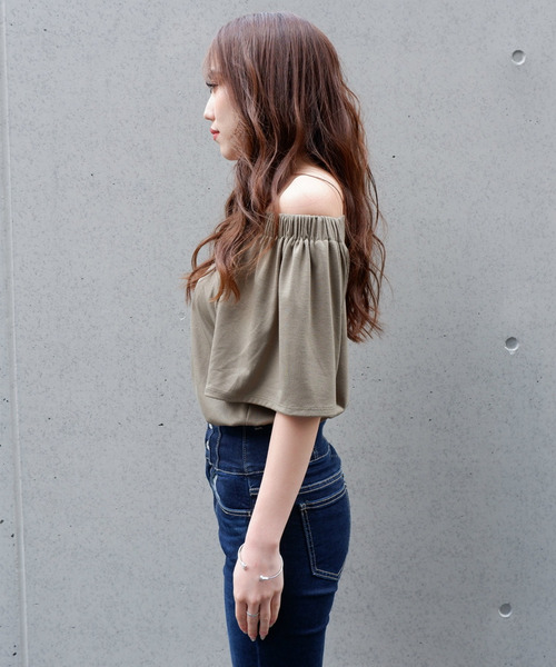 SPIRALGIRL（スパイラルガール）の「オフショルダーカットトップス（Tシャツ/カットソー・レディース・ブラック/カーキ/オレンジ・FREE）」の12枚目の写真