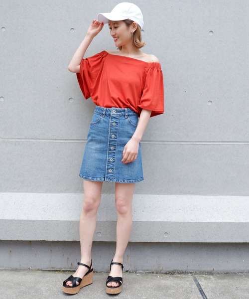 SPIRALGIRL（スパイラルガール）の「オフショルダーカットトップス（Tシャツ/カットソー・レディース・ブラック/カーキ/オレンジ・FREE）」の10枚目の写真