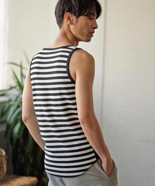 CAMBIO（カンビオ）の「mta436-サイドカラー切り替えワッフルタンクトップ（タンクトップ・メンズ・ホワイト/ブラック/ホワイト×ブラック・S/M/L）」の4枚目の写真