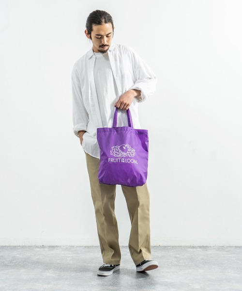 FRUIT OF THE LOOM(フルーツオブザルーム)の「【FRUIT OF THE LOOM】パッカブル エコ トートバッグ PACKABLE TOTE BAG 14575500(エコバッグ/サブバッグ・メンズ・ブラック/パープル/イエロー/レッド/グリーン/ブルー・FREE)」の13枚目の写真
