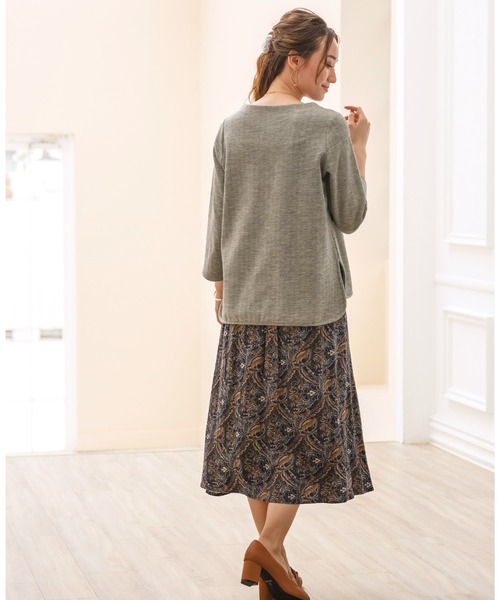 BELLUNA PLUS(ベルーナ)の「へリンボン素材ボトルネックプルオーバー(Tシャツ/カットソー・レディース・ライトグレー/ライラック/チャコール/コーラル・MEDIUM/LARGE/X-LARGE)」の7枚目の写真