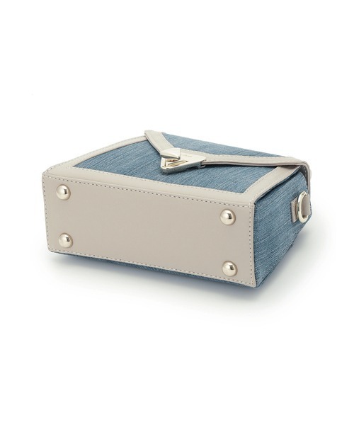 LILY BROWN（リリーブラウン）の「アップサイクルデニムミニバッグ（ショルダーバッグ・レディース・アイボリー/ブルー・FREE）」の6枚目の写真