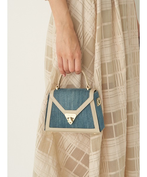 LILY BROWN（リリーブラウン）の「アップサイクルデニムミニバッグ（ショルダーバッグ・レディース・アイボリー/ブルー・FREE）」の11枚目の写真