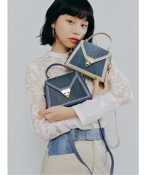 LILY BROWN（リリーブラウン）の「アップサイクルデニムミニバッグ（ショルダーバッグ・レディース・アイボリー/ブルー・FREE）」の17枚目の写真