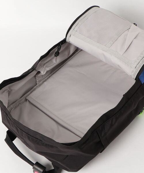 DOUGHNUT(ドーナッツ)の「【DOUGHUNT/ドーナツ】Macaroon/マカロン スクエアバッグパック(バックパック/リュック・レディース・ブラック/ライトブラウン/マスタード/カーキ/ネイビー/ブルー系その他/ブラック系その他/ベージュ系その他・FREE)」の9枚目の写真