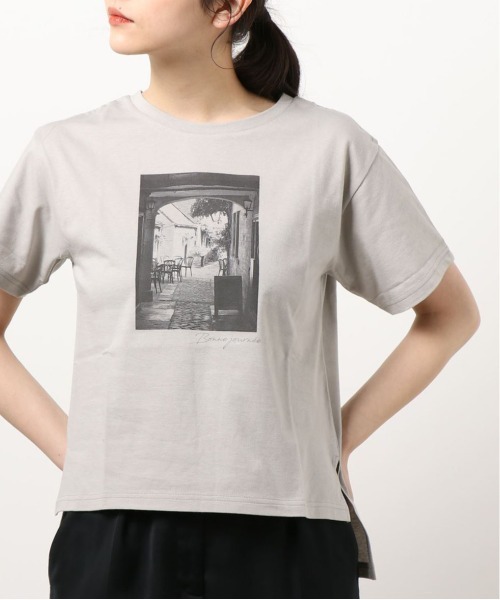 12Twelve Agenda(トゥエルブ アジェンダ)の「フォトプリントシャツ(Tシャツ/カットソー・レディース・ライトグレー/アイボリー・M)」の1枚目の写真