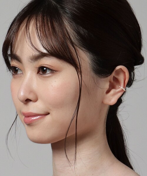 ココシュニック　ダイヤモンド　イヤーカフ K10ダイヤモンド クロスライン イヤーカフ（イヤリング