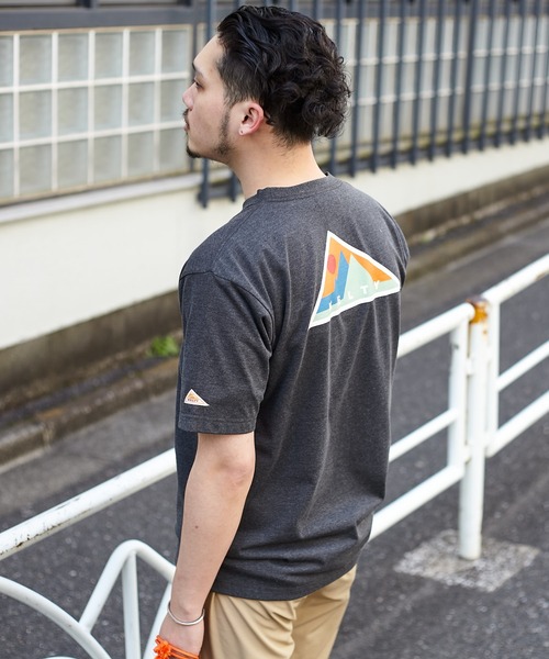 KELTY(ケルティ)の「【ZOZOTOWN限定】【KELTY/ケルティ】ユニセックスペナントロゴTee(Tシャツ/カットソー・メンズ・ホワイト/チャコールグレー/サックスブルー・M/L/XL/LARGE/X-LARGE/MEDIUM)」の7枚目の写真
