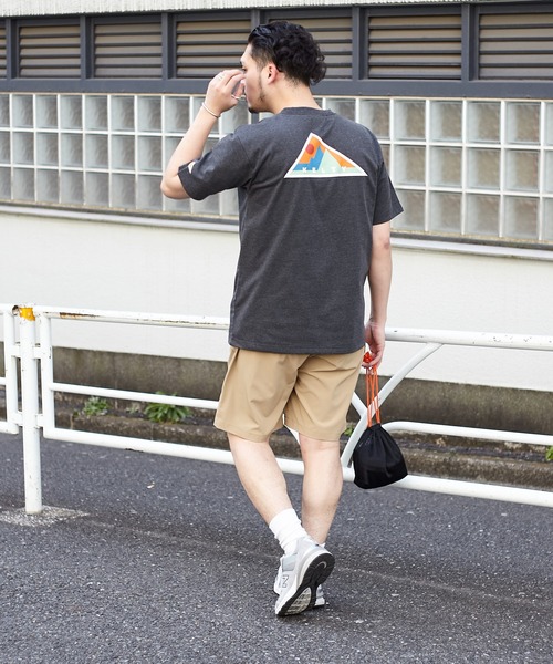 KELTY(ケルティ)の「【ZOZOTOWN限定】【KELTY/ケルティ】ユニセックスペナントロゴTee(Tシャツ/カットソー・メンズ・ホワイト/チャコールグレー/サックスブルー・M/L/XL/LARGE/X-LARGE/MEDIUM)」の5枚目の写真