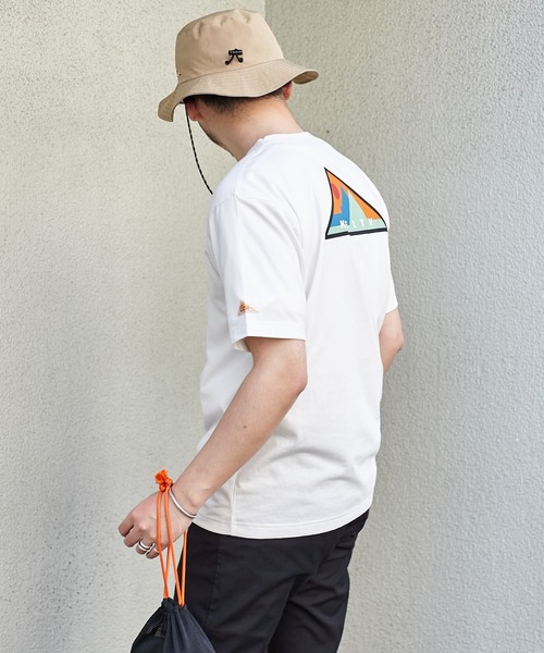 KELTY(ケルティ)の「【ZOZOTOWN限定】【KELTY/ケルティ】ユニセックスペナントロゴTee(Tシャツ/カットソー・メンズ・ホワイト/チャコールグレー/サックスブルー・M/L/XL/LARGE/X-LARGE/MEDIUM)」の4枚目の写真