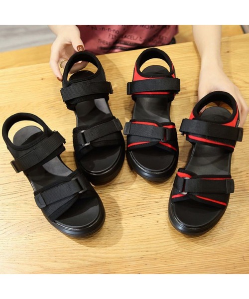 Anuenue(アヌエヌエ)の「スポーツサンダルレディース靴シューズ厚底スポーツサンダル(サンダル・レディース・ブラック/レッド・22.5cm/23.5cm/24.5cm/23.0cm/24.0cm/25.0cm/22.0cm)」の3枚目の写真