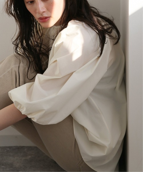journal standard L'essage（ジャーナルスタンダードレサージュ）の「ギャザーボリュームブラウス（シャツ/ブラウス・レディース・ブラック/ホワイト・FREE）」の6枚目の写真