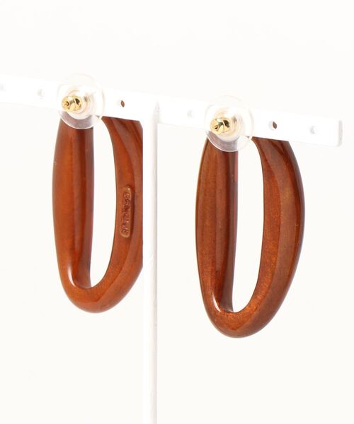 Dominique Denaive（ドミニクデネーブ）の「DOMINIQUE DENAIVE/オーバーサークルピアス340295 Shelly pierce（ピアス（両耳用）・レディース・ホワイト/ブラウン・FREE）」の3枚目の写真