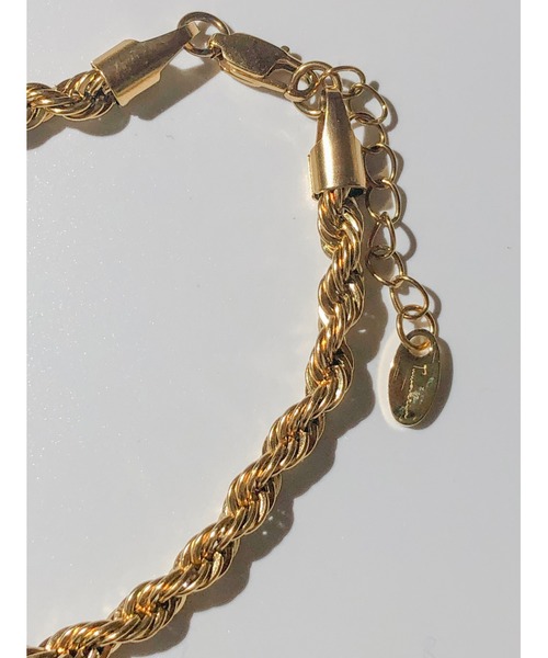 TUWAKRIM（トゥワクリム）の「ツイストチェーンブレスレット