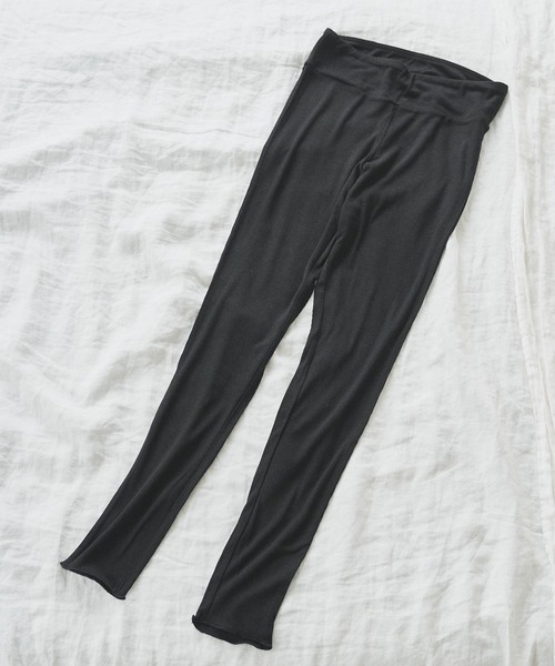 TERRITOIRE（テリトワール）の「【SILK INNER】贅沢シルク混レギンス（レギンス/スパッツ・レディース・ホワイト/ブラック/ブラウン/グレー・FREE）」の5枚目の写真