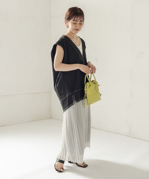 CAPRICIEUX LE'MAGE（カプリシューレマージュ）の「コットンステッチＶベスト（ベスト・レディース・ブラック/ベージュ・FREE）」の15枚目の写真