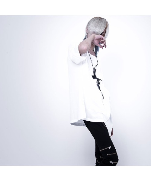 CIVARIZE（シヴァーライズ）の「『CIVARIZE』レイヤード切り替えクロスTシャツ（Tシャツ/カットソー・メンズ・ホワイト/ブラック・FREE）」の9枚目の写真