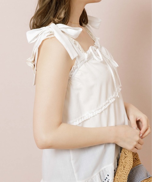 flower（フラワー）の「フリルリボンビスチェ（シャツ/ブラウス・レディース・ホワイト/チャコールグレー・FREE）」の4枚目の写真