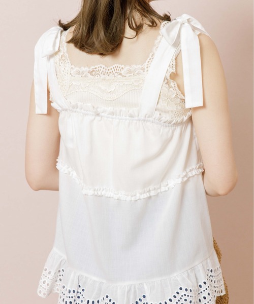 flower（フラワー）の「フリルリボンビスチェ（シャツ/ブラウス・レディース・ホワイト/チャコールグレー・FREE）」の3枚目の写真